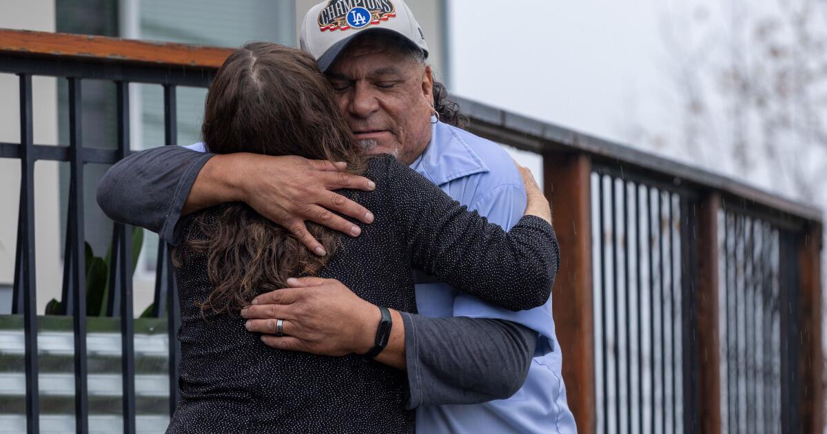 This L.A. mailman retired after 42 years. Hundreds showed up to his farewell party