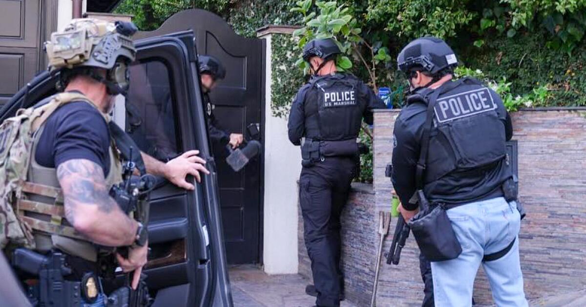 New details emerge about the arrest of singer D4vd in the killing of teenage girl