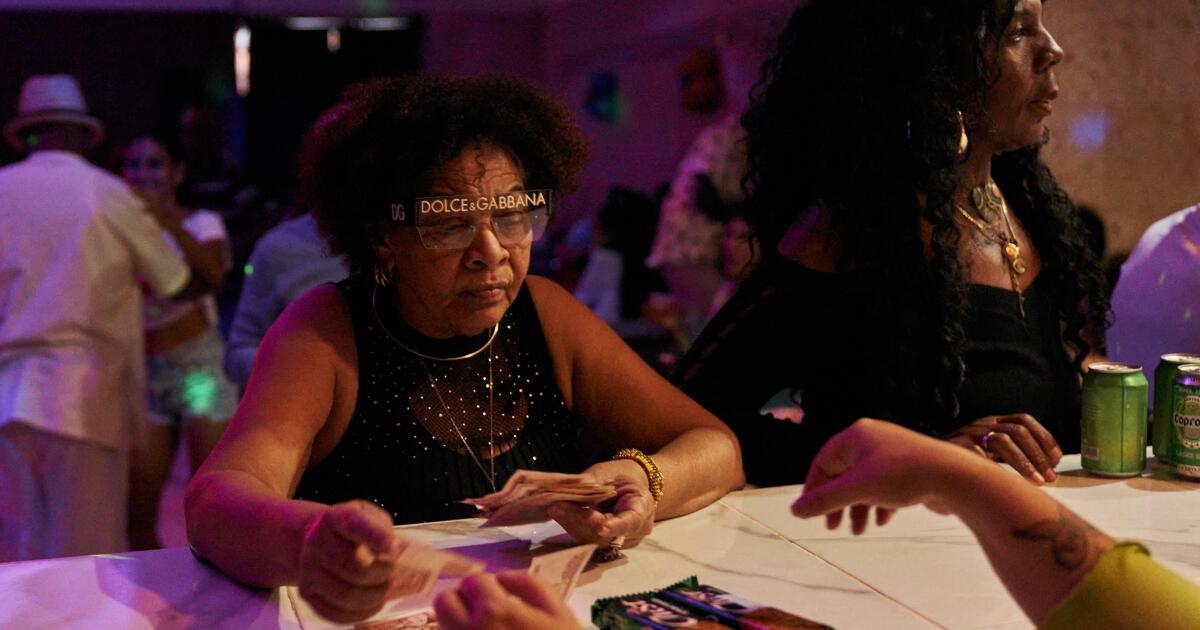 Cuba keeps dancing despite Trump's oil blockade