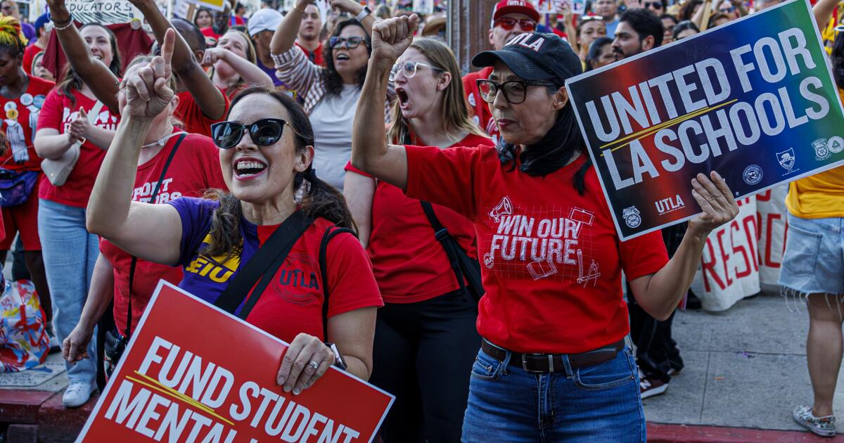 LAUSD strike updates: Historic walk out shuts down schools across Los Angeles