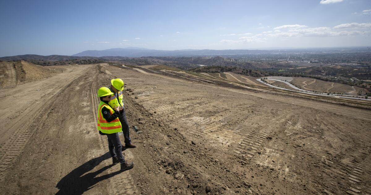 Costa Mesa reluctantly accepts rate hike for county landfill use