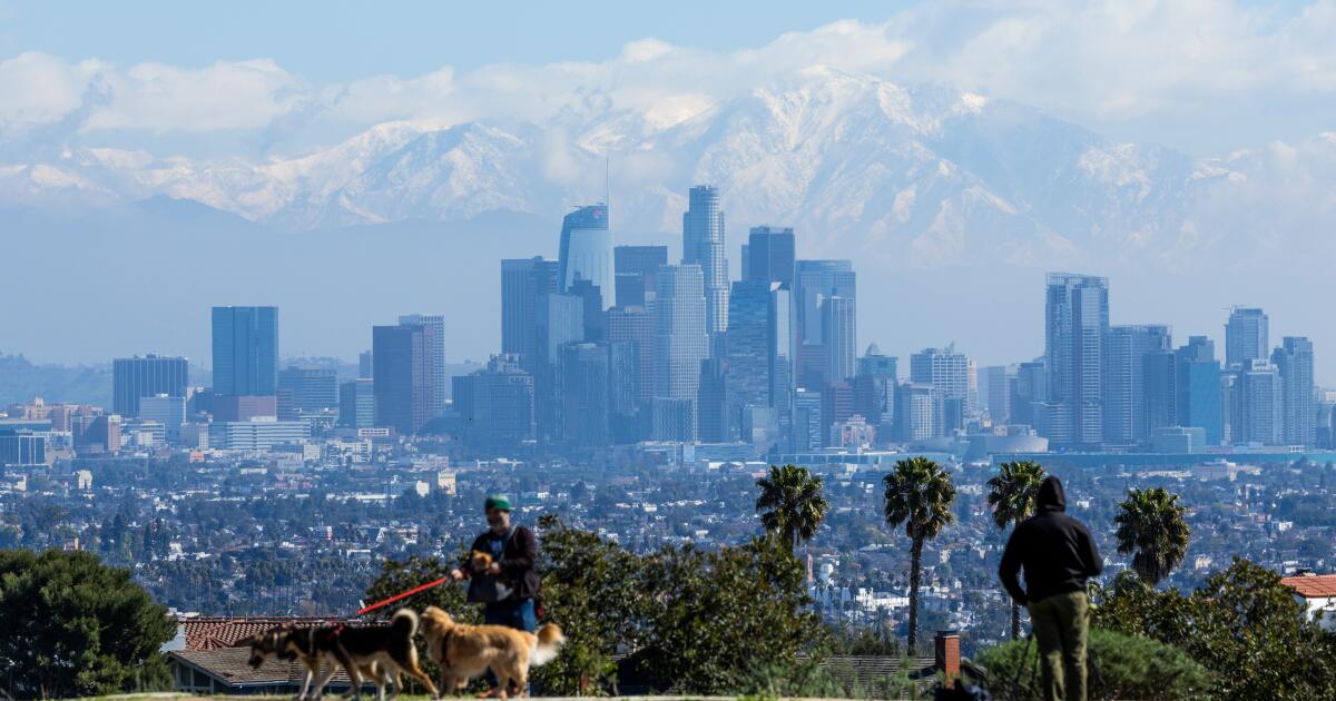 Los Angeles’ population is shrinking. Is region headed for a Rust Belt ‘death spiral’?