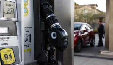 Gas just hit $6 in Los Angeles. Here's where you can still find it for $5