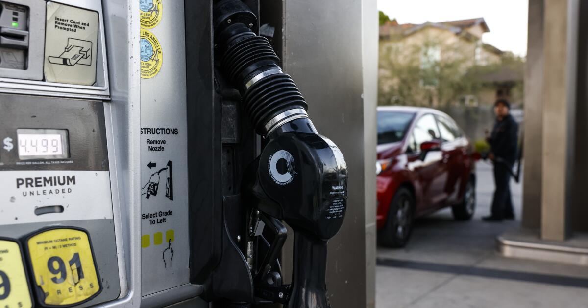 Gas just hit $6 in Los Angeles. Here's where you can still find it for $5