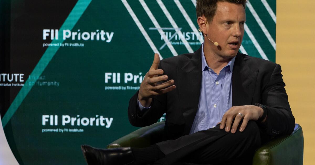 Paramount wants FCC to approve higher foreign ownership in WBD deal
