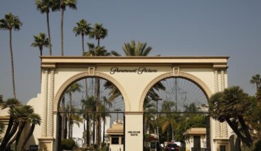 Hollywood stars line up against Paramount's Warner Bros. acquisition