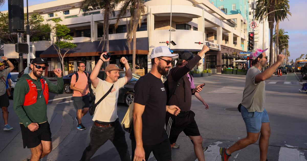 Want to walk entire L.A. streets? Start with Santa Monica Boulevard