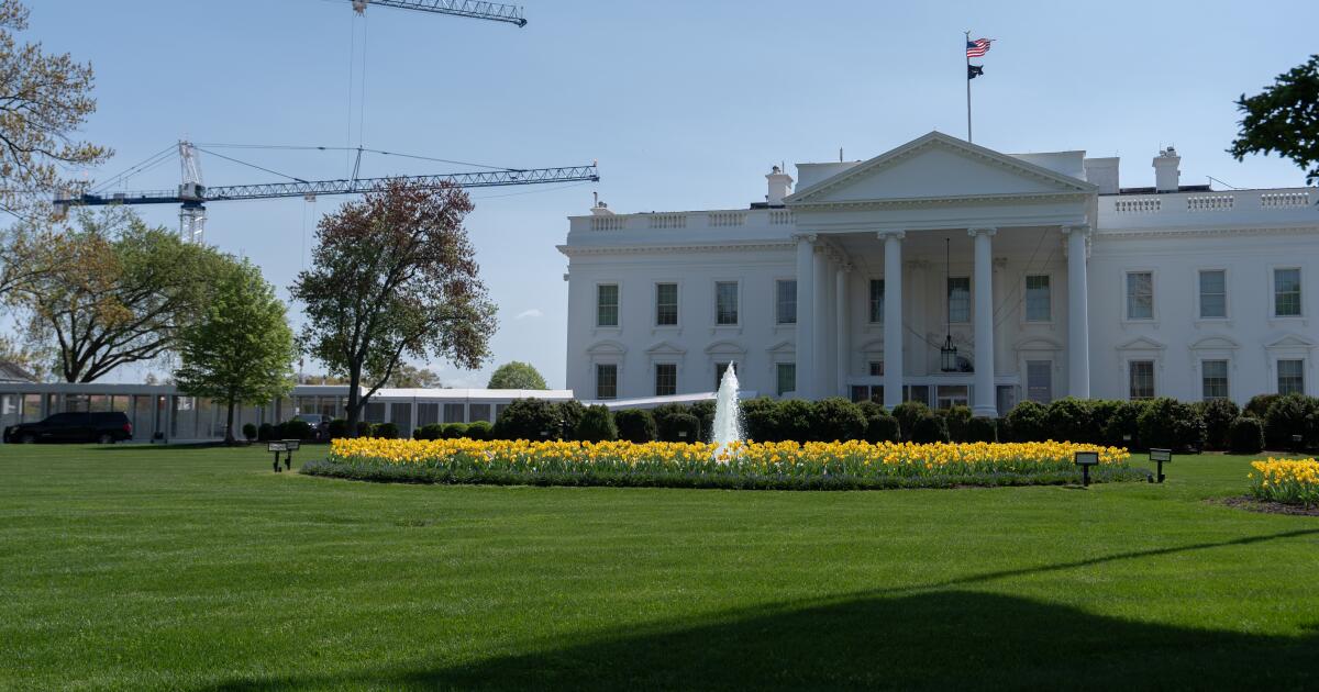 Secret Service investigates reports of gunfire across from White House