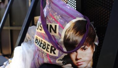 Justin Bieber (and his laptop) headline Coachella Night 2