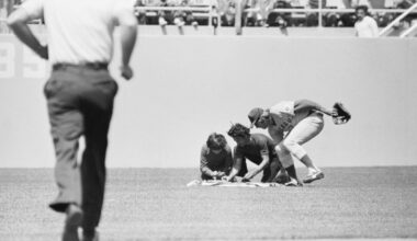 Rick Monday on saving the American flag: 'I get letters every week'
