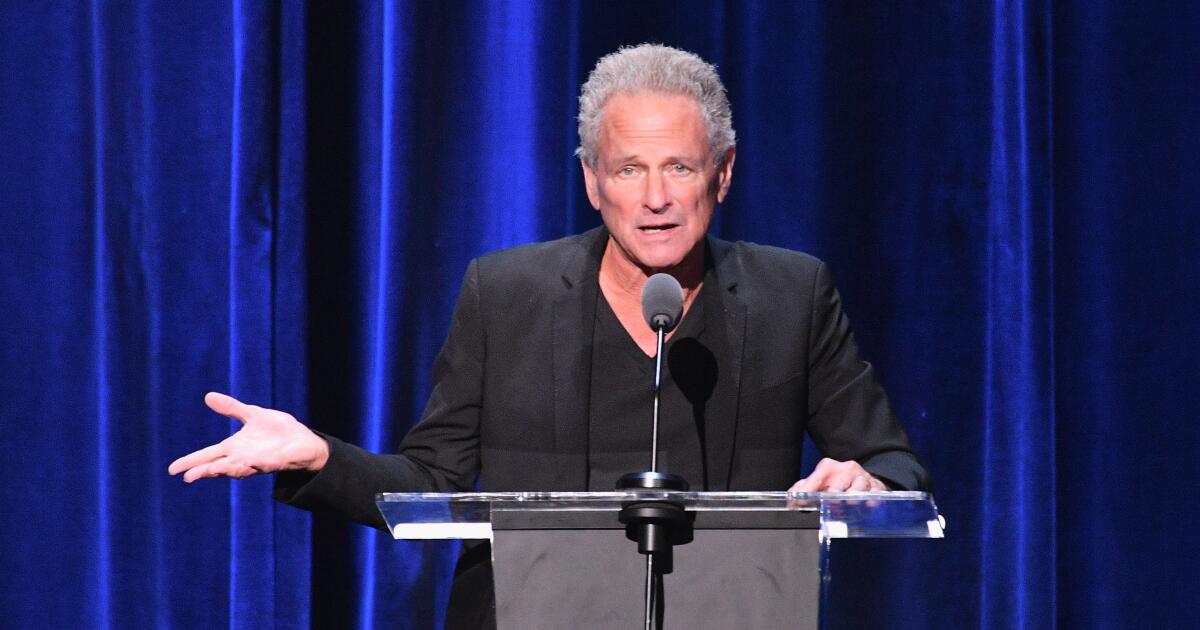 Fleetwood Mac's Lindsey Buckingham's alleged stalker arrested