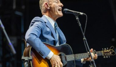10 minutes backstage with Lyle Lovett at Stagecoach