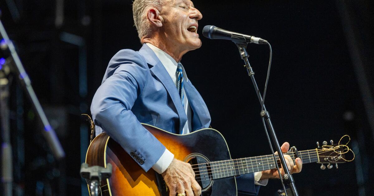10 minutes backstage with Lyle Lovett at Stagecoach