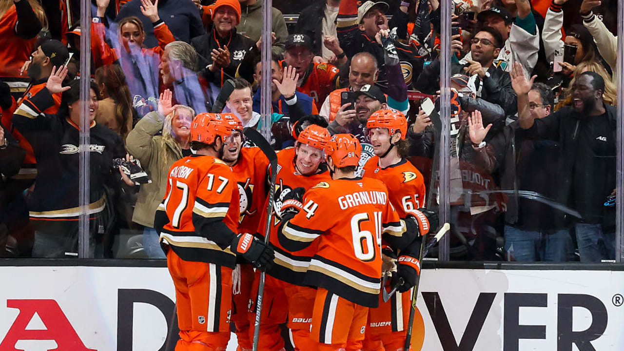 Highlights: Ducks Take Down Oilers 7-4