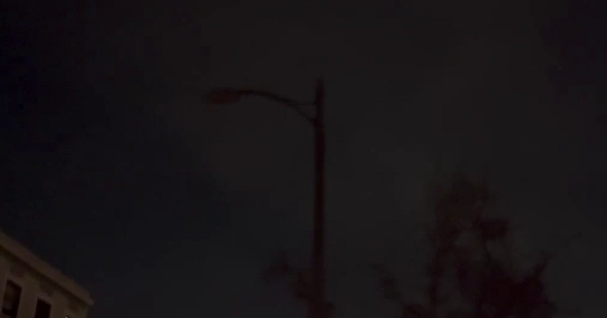 Los Angeles voters to weigh fee increase for streetlight repairs amid copper theft concerns