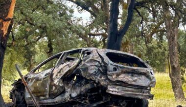3 injured in fiery Sacramento County crash, Highway 50 traffic delayed