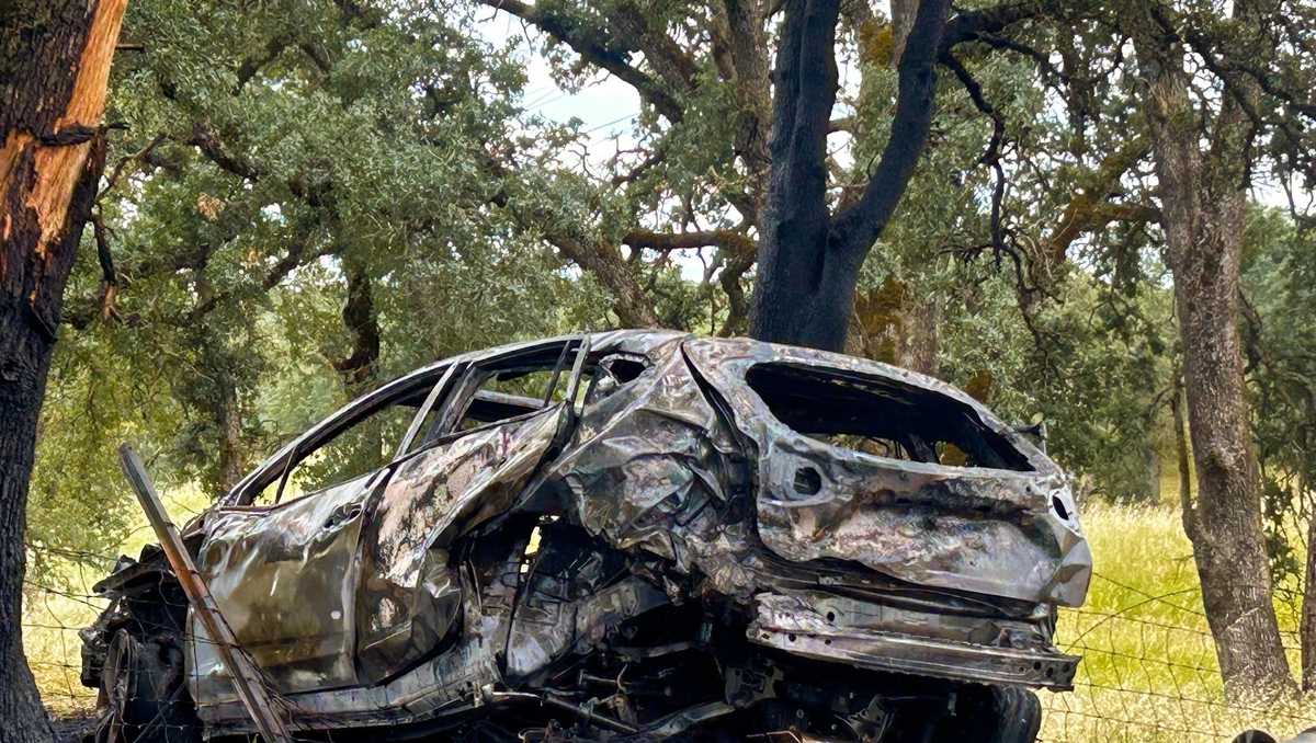 3 injured in fiery Sacramento County crash, Highway 50 traffic delayed