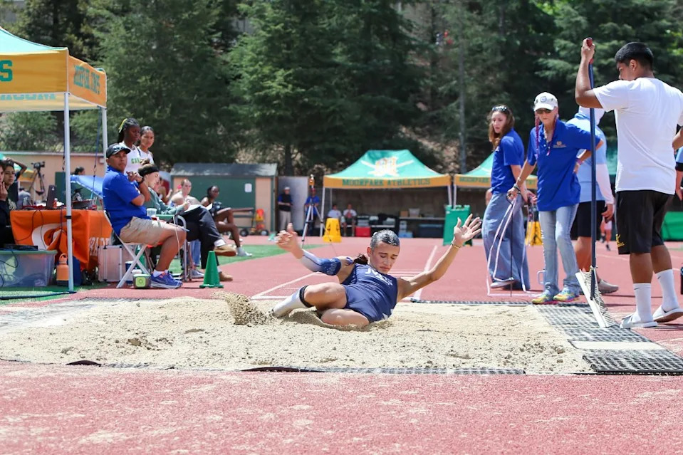 The long jump. Rafael Fontoura for CA Post