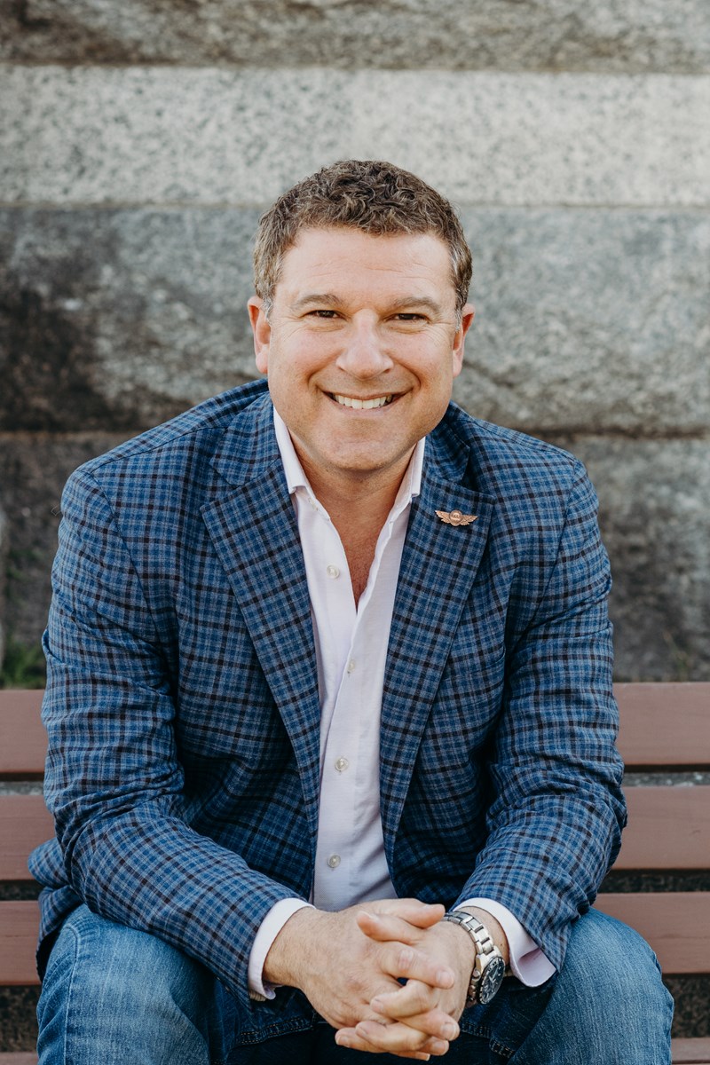 mark Velasquez