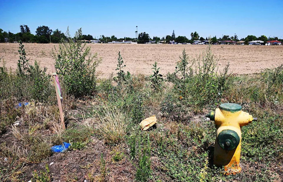 A 4-acre plot of land just south of Sanger's Tom Flores Stadium is slated for an 88-unit housing project, the largest of its kind outside of Fresno or Clovis. Photographed Friday, May 22, 2026 in Sanger.