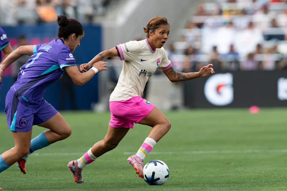 San Diego Wave midfielder Gia Corley (11) controls possession during an NWSL match between Orlando Pride SC and San Diego Wave FC on Sunday, May 24, 2026 at Snapdragon Stadium in San Diego Calif.