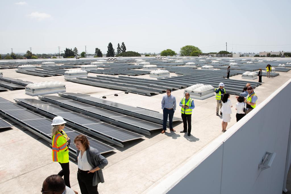 Carson solar installation to provide renewable energy to 500 homes, City Hall – Daily Breeze