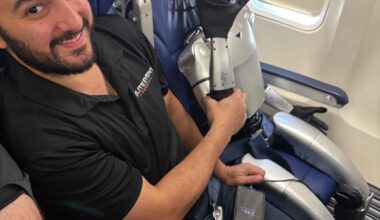Robot passenger delays flight from Oakland to San Diego