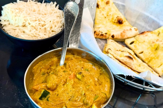 This lunch special at Zen Curry & Grill in Temecula includes Mixed Veggie Masala, rice and garlic naan. (Photo by Fielding Buck, The Press-Enterprise/SCNG)