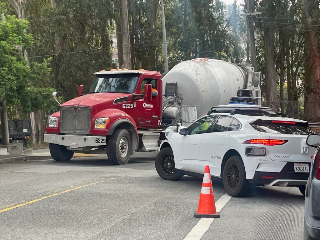 Robotaxis can break traffic laws without fines under new California rules – Times Herald Online