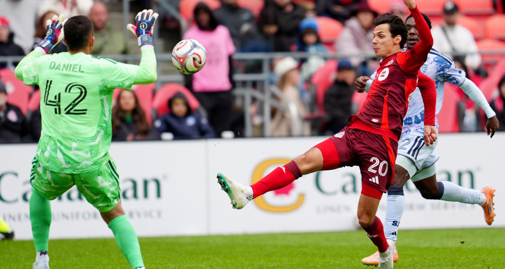 Defender Reid Roberts has spectacular save to help Earthquakes earn 1-1 draw with Toronto