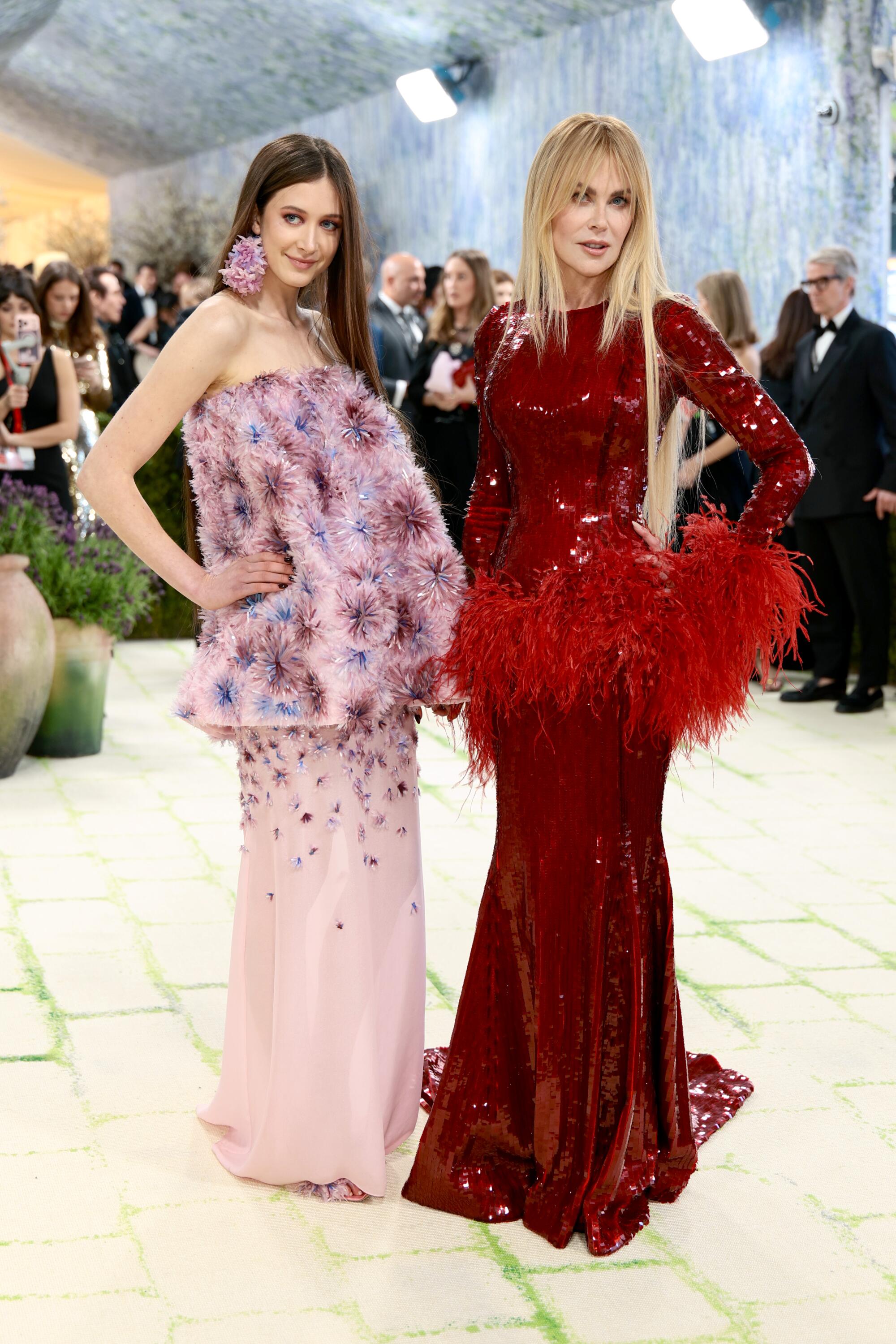 Sunday Rose Kidman Urban and Nicole Kidman pose at the Met Gala.