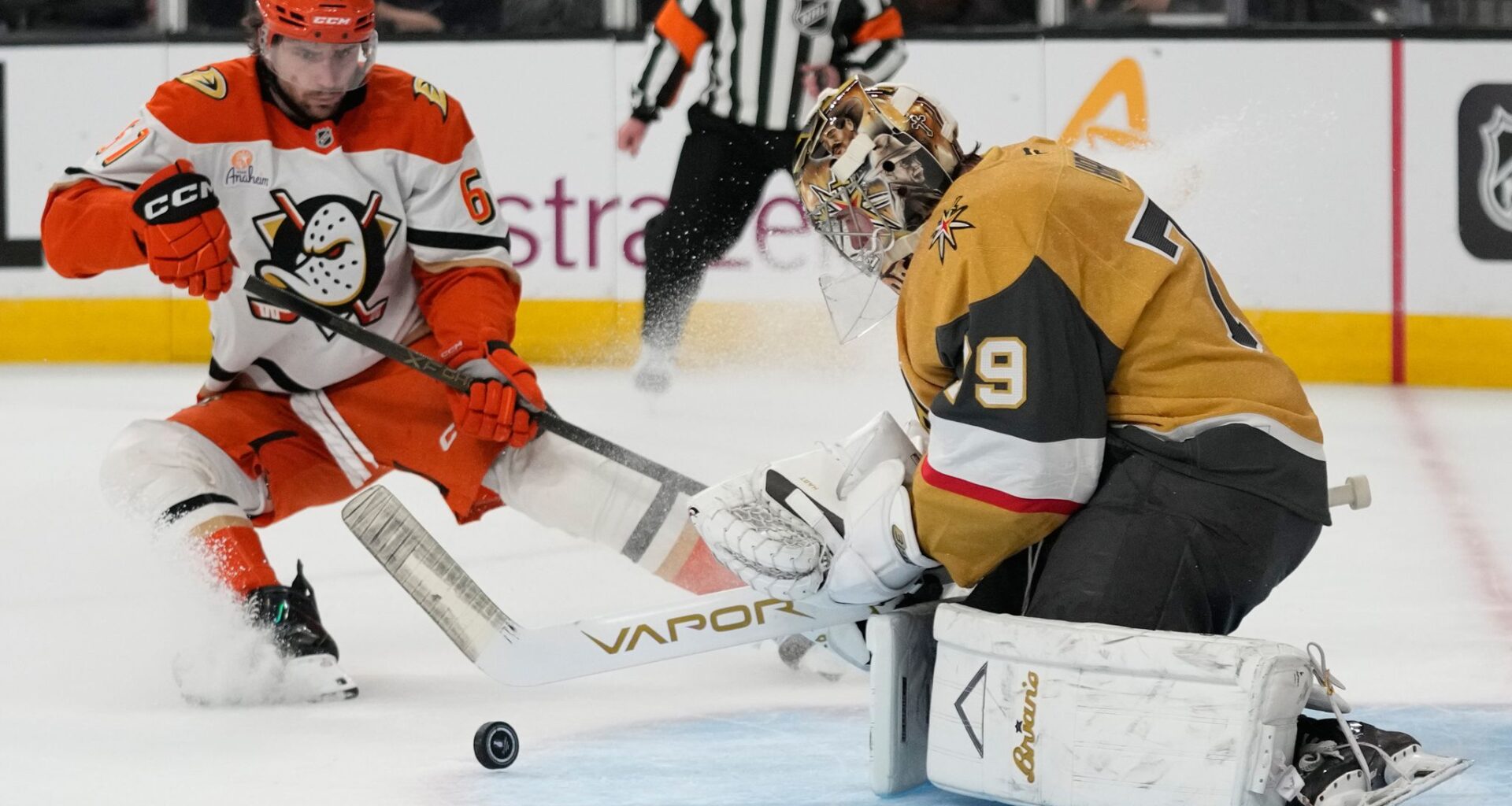 Ducks beat Golden Knights 3-1 and send series back to Anaheim at 1-1