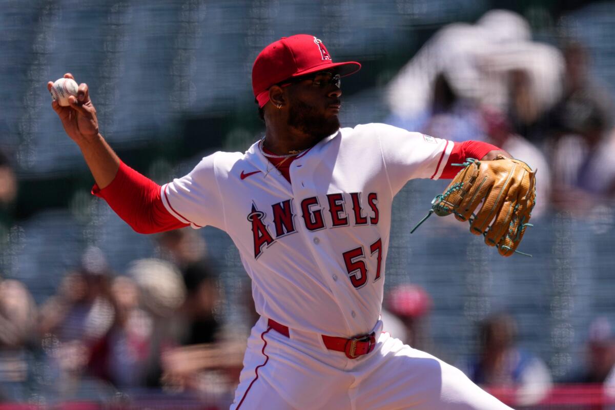 Angels starting pitcher Walbert Ureña throws against the Chicago White Sox in the first inning.