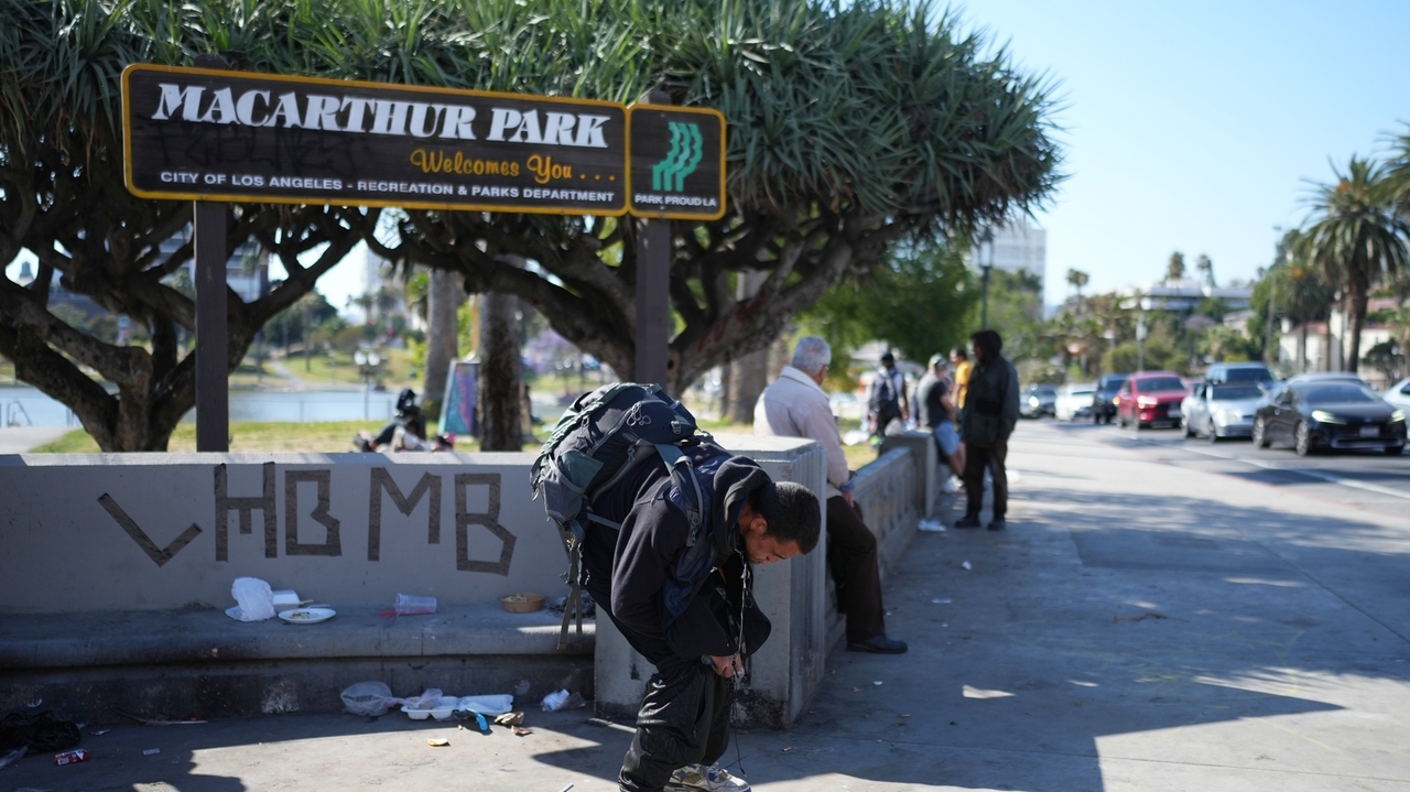 Federal drug raid near downtown Los Angeles spotlights public safety concerns during mayor's race