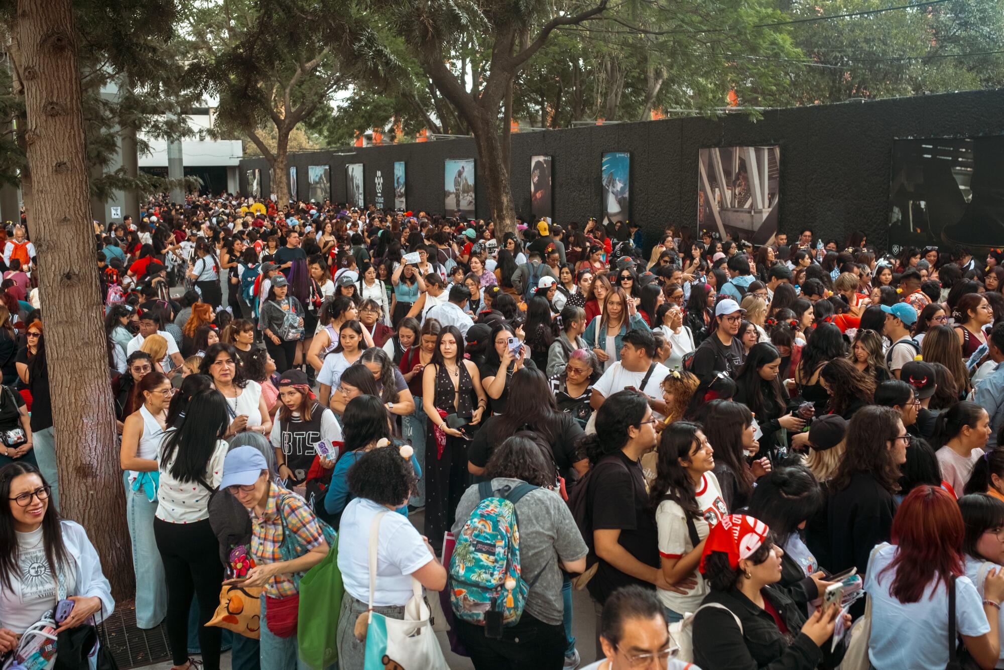 Crowds of BTS fans arrive outside Estadio GNP Seguros