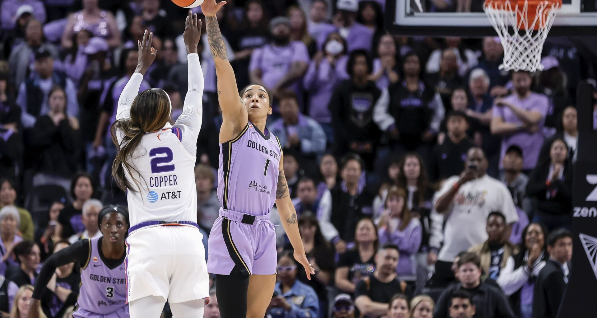Gabby Williams, Golden State Valkyries stop Mercury, win home opener