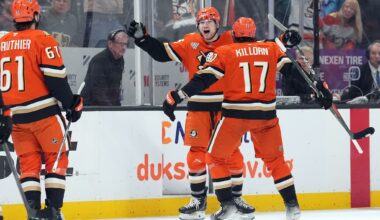Killorn, Sennecke get big goals in Ducks' series-evening, 4-3 win over Golden Knights in Game 4