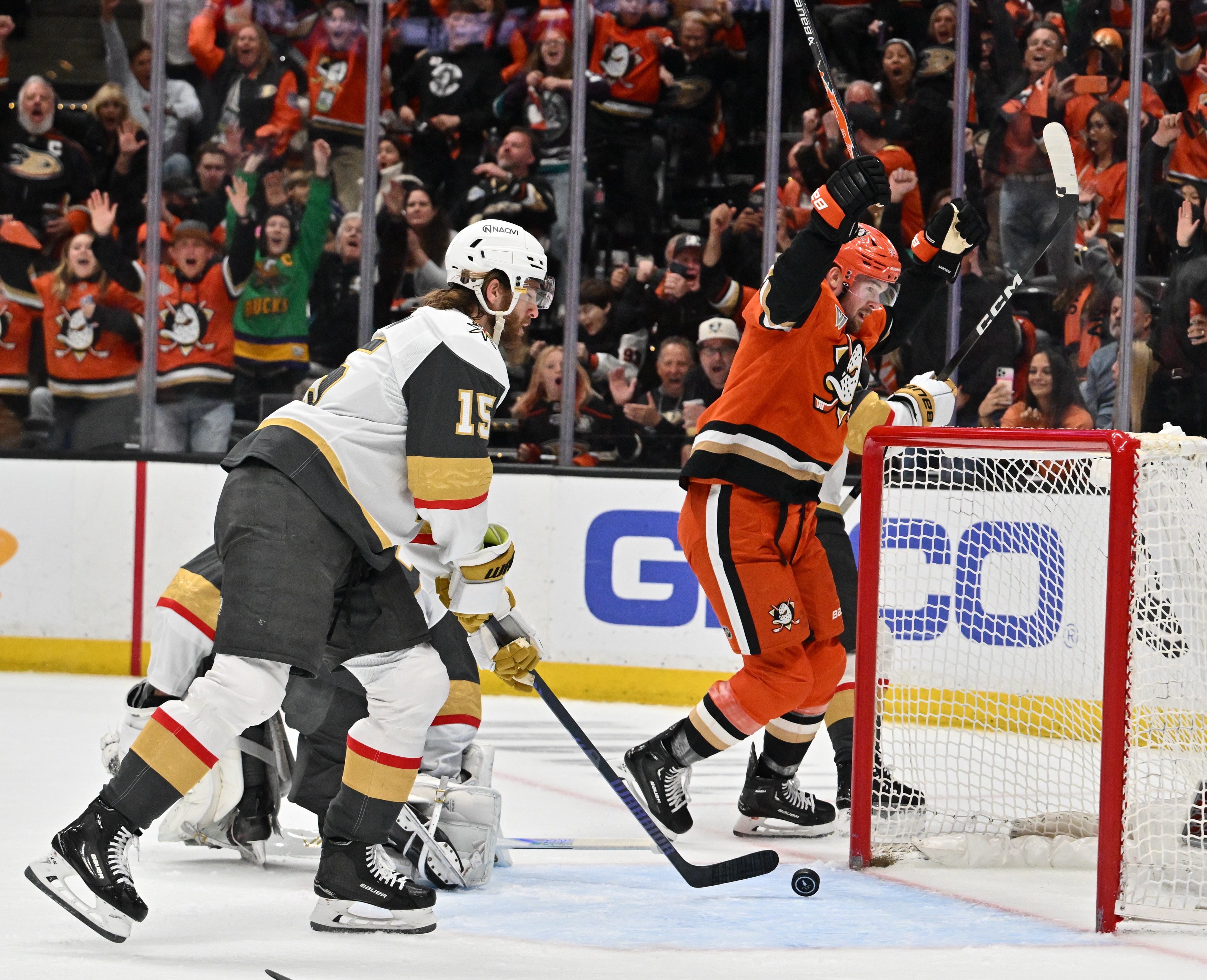The Ducksâ Ross Johnston (44) reacts after the Ducks score...