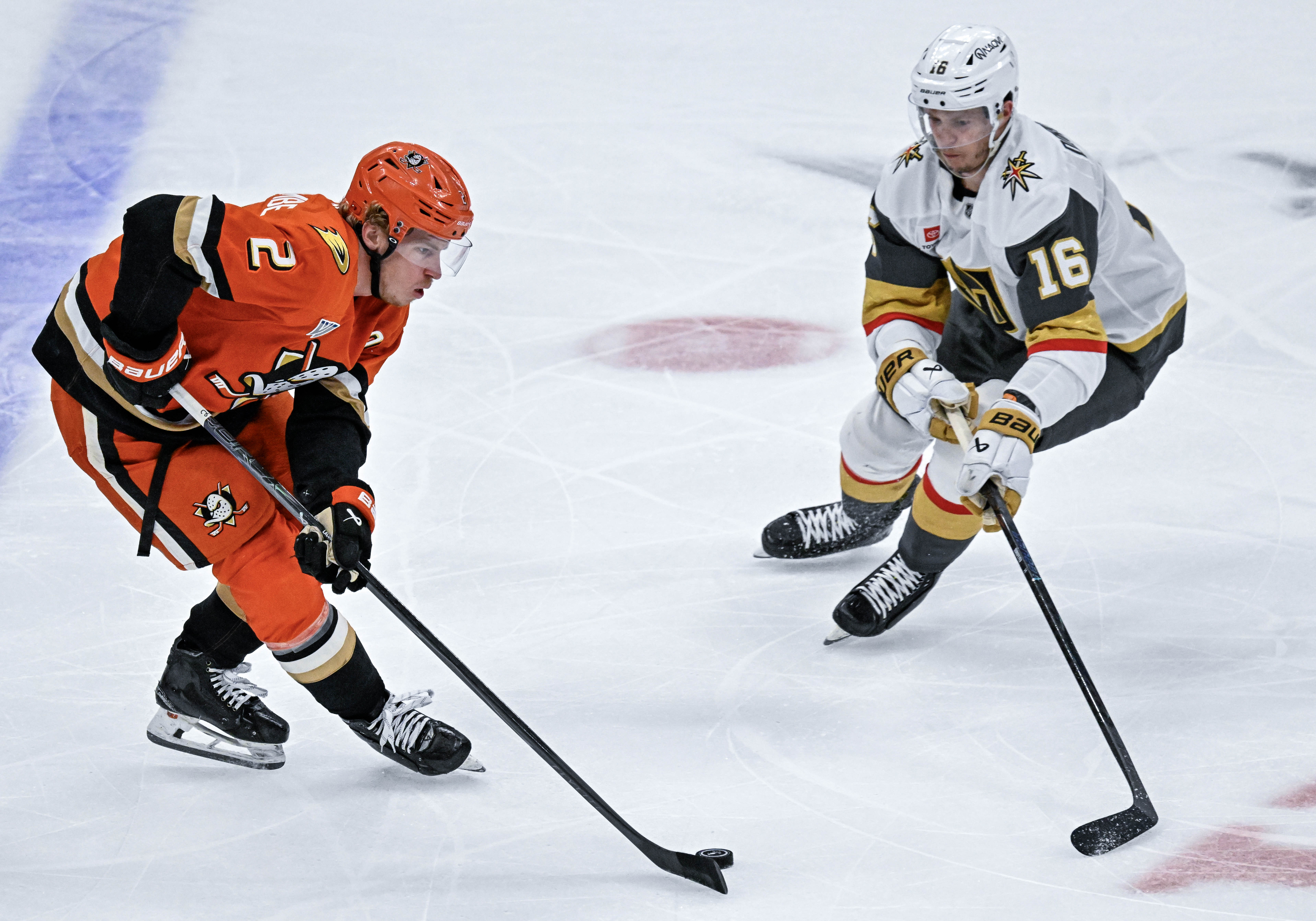 The Ducksâ Jackson LaCombe (2) controls the puck during the...