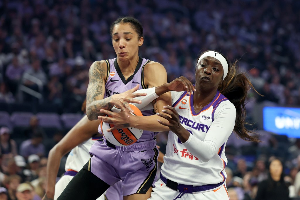 Gabby Williams was everywhere in Valkyries' home opener