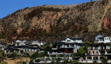 California's second-largest home insurer to raise rates this fall