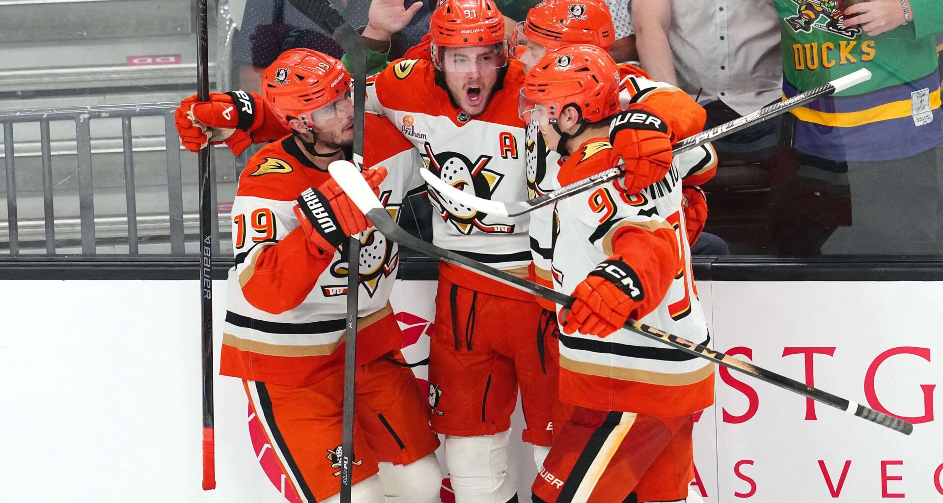 Leo Carlsson Anaheim Ducks NHL