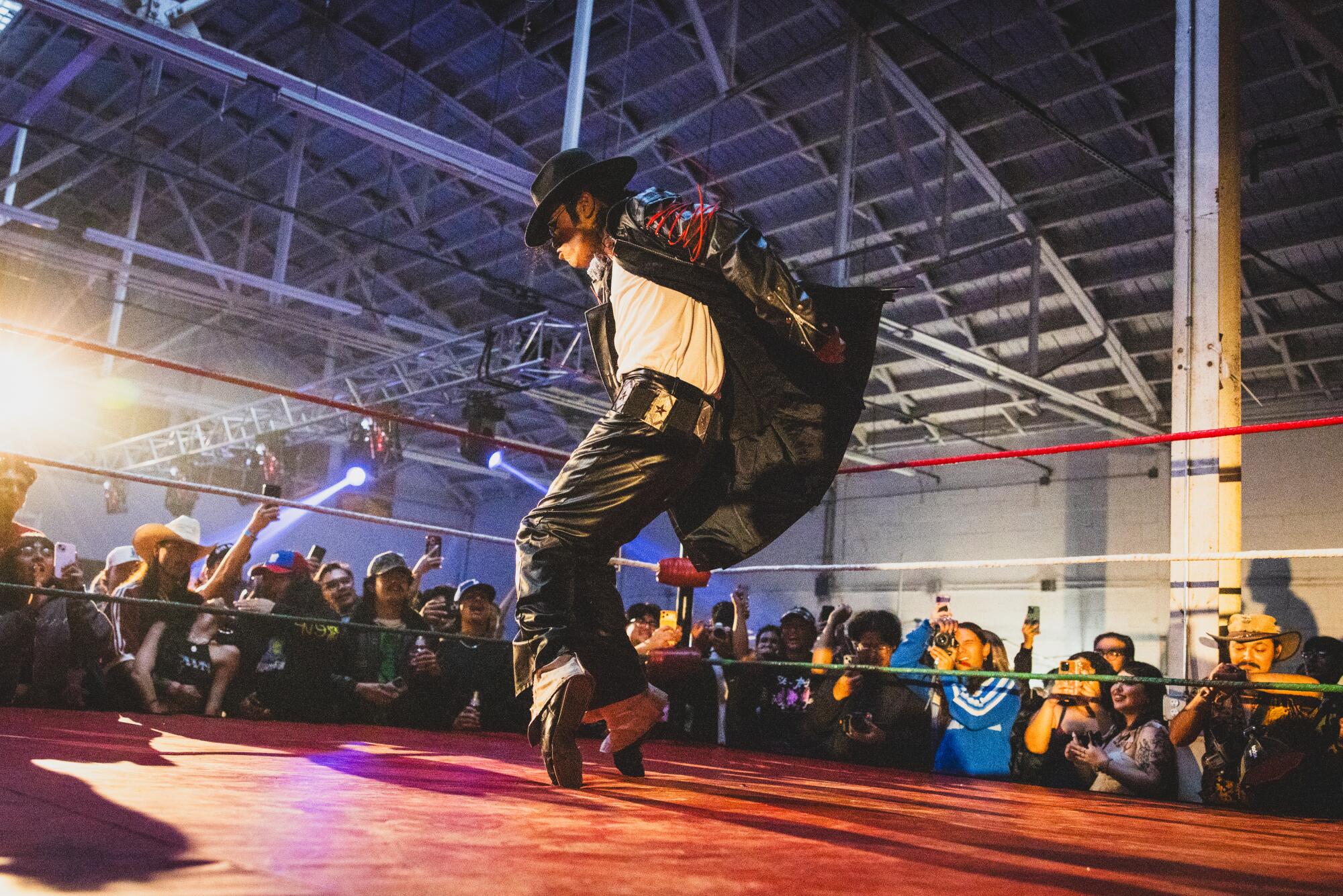 Santana Jackson enters the ring to fight Vito Fratelli 