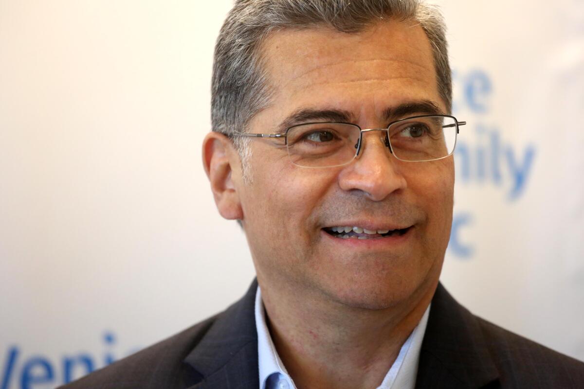  Xavier Becerra 