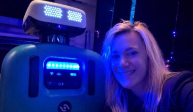 AI Nightlife Booms In San Francisco With Robots As A Draw