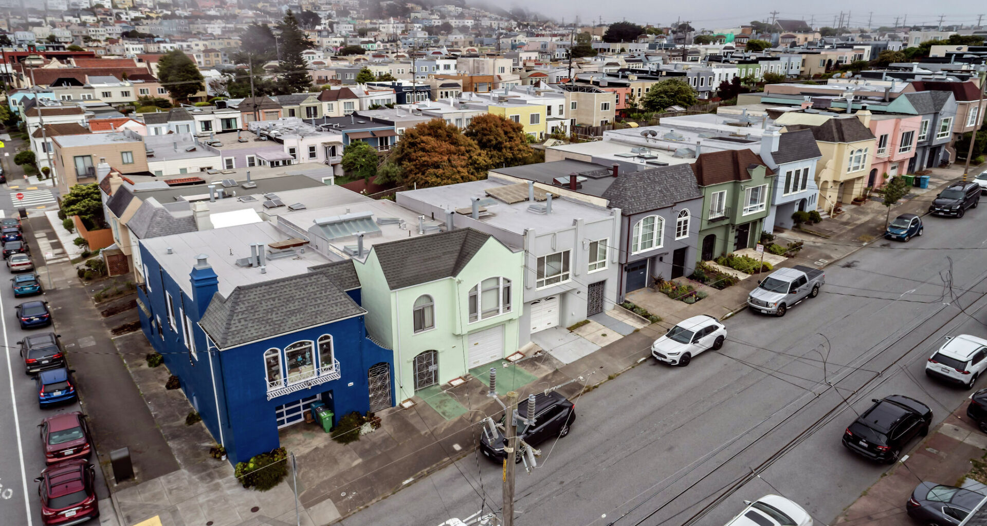 San Francisco homeowner dropped by insurer due to flat roof