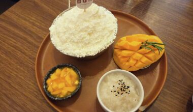 SF’s NaYa Dessert Cafe makes a vibrant mango sticky rice remix