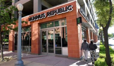 ‘Closed until further notice.’ What’s up with this Fresno-area franchise?
