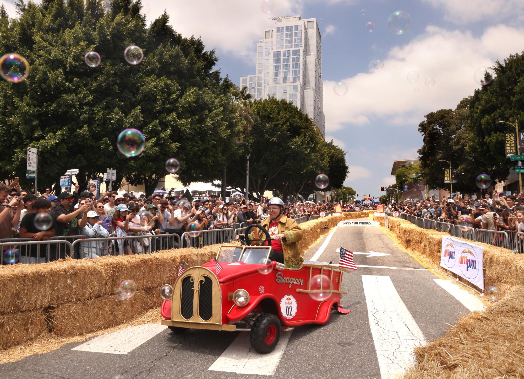 The Seagrave 13 fire truck cart, from Las Vegas, Nevada, looses a wheel and continues to compete.