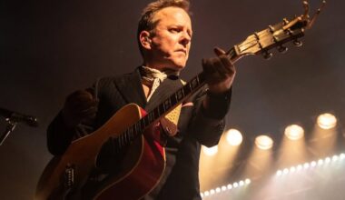 Kiefer Sutherland cancels tour over ‘very low’ ticket sales